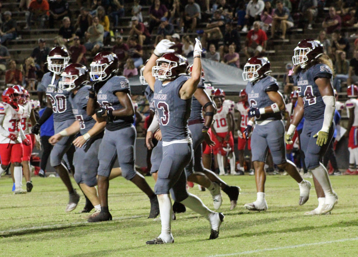 Niceville defense after forcing a stop